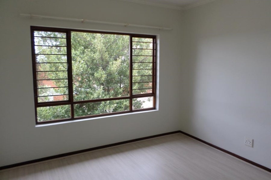 To Let 2 Bedroom Property for Rent in Fourways Gauteng