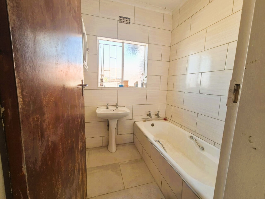 3 Bedroom Property for Sale in Falcon Ridge Gauteng