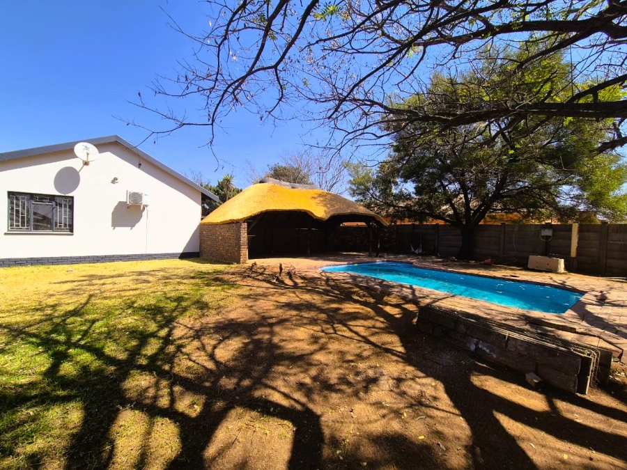 3 Bedroom Property for Sale in Falcon Ridge Gauteng