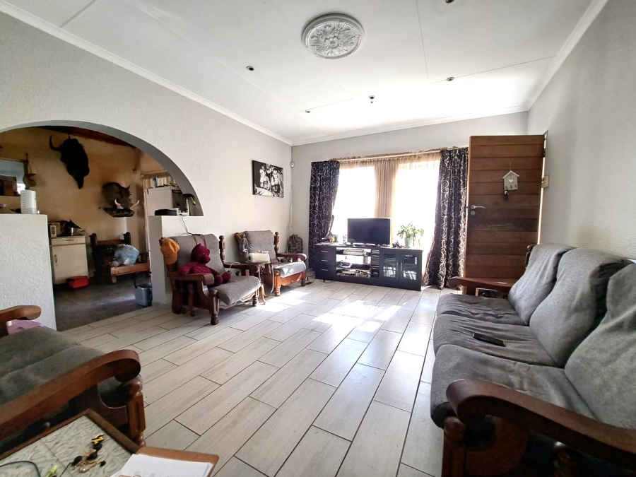 3 Bedroom Property for Sale in Falcon Ridge Gauteng