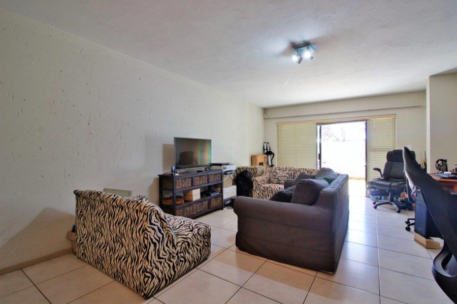 2 Bedroom Property for Sale in Hurlyvale Gauteng