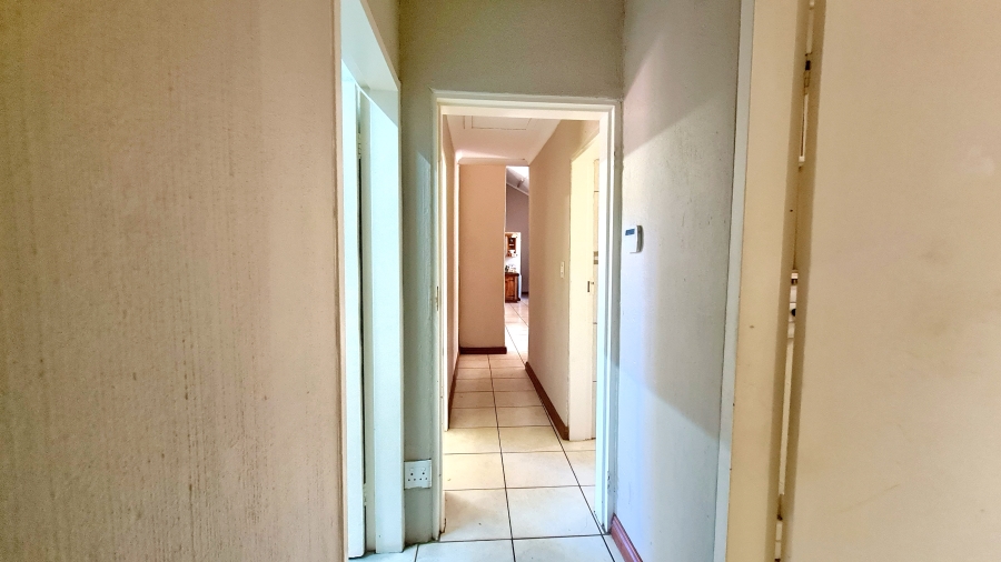 To Let 4 Bedroom Property for Rent in Doornpoort Gauteng