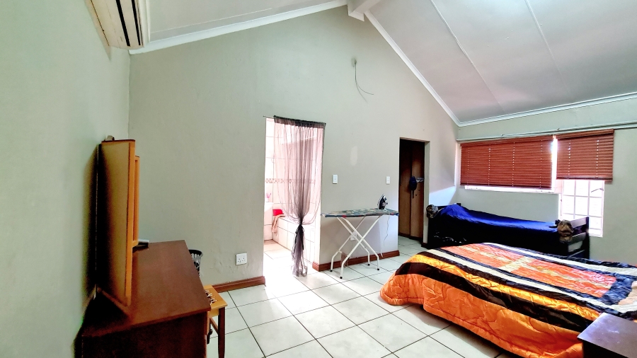 To Let 4 Bedroom Property for Rent in Doornpoort Gauteng