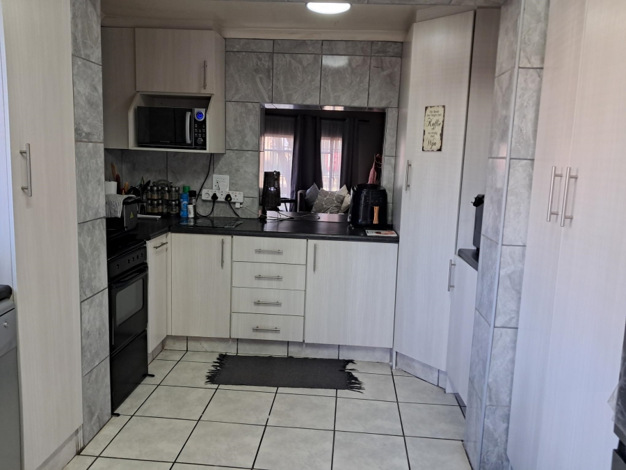 4 Bedroom Property for Sale in Minnebron Gauteng