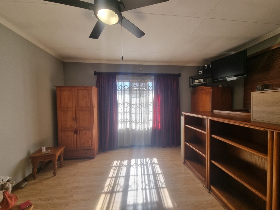 To Let 2 Bedroom Property for Rent in Eldoraigne Gauteng