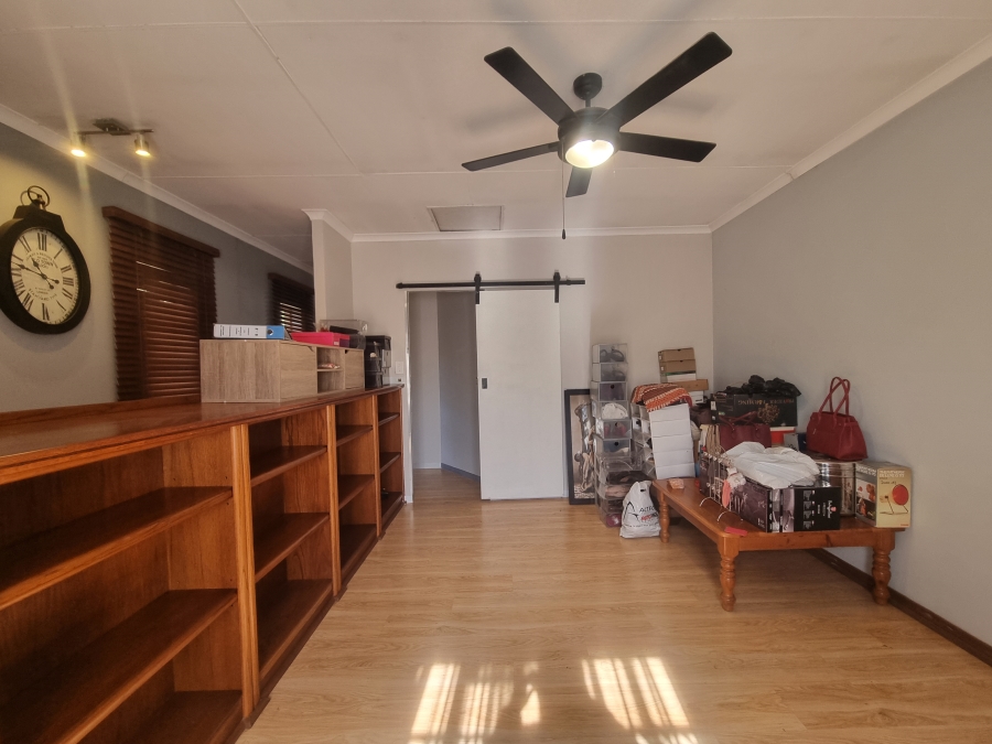 To Let 2 Bedroom Property for Rent in Eldoraigne Gauteng