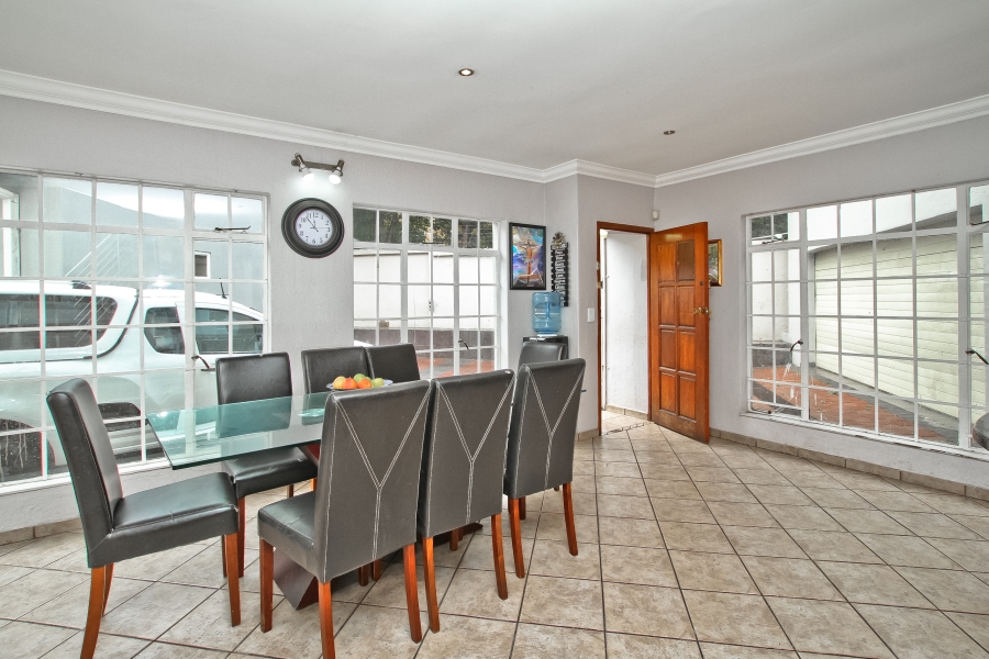 3 Bedroom Property for Sale in Corlett Gardens Gauteng