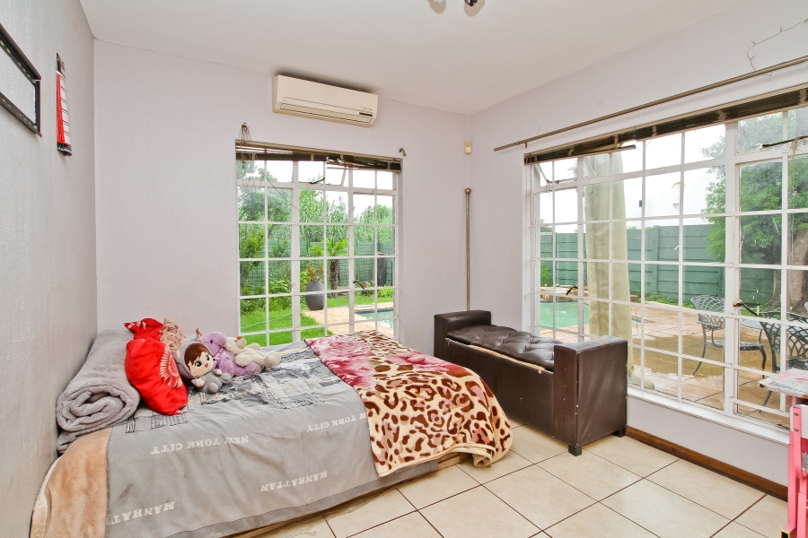 3 Bedroom Property for Sale in Corlett Gardens Gauteng