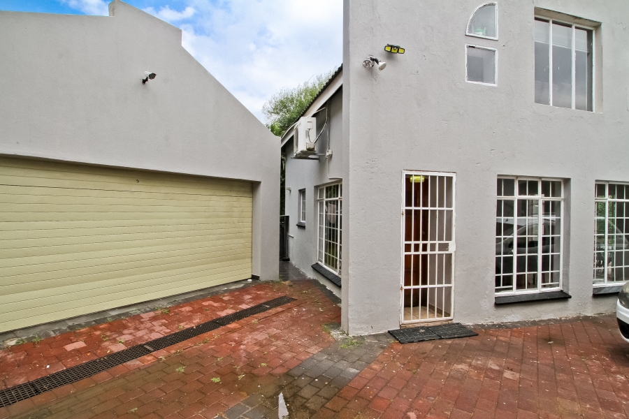 3 Bedroom Property for Sale in Corlett Gardens Gauteng