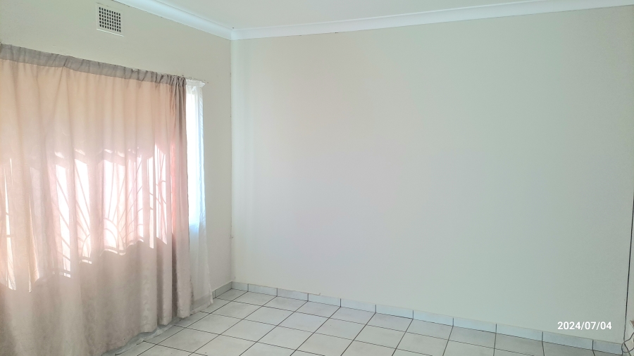 3 Bedroom Property for Sale in Mountain View Gauteng