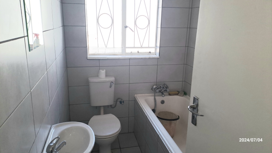 3 Bedroom Property for Sale in Mountain View Gauteng