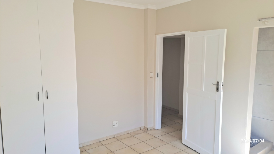 6 Bedroom Property for Sale in Suiderberg Gauteng