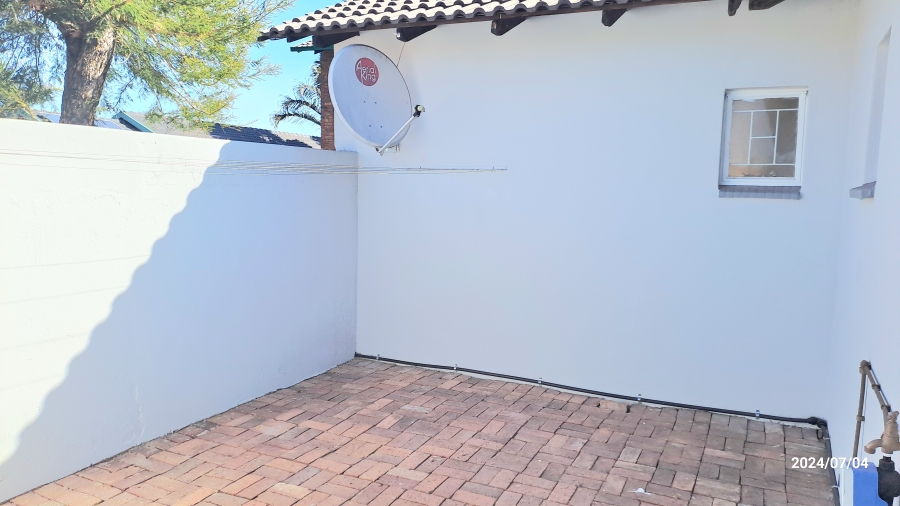 6 Bedroom Property for Sale in Suiderberg Gauteng