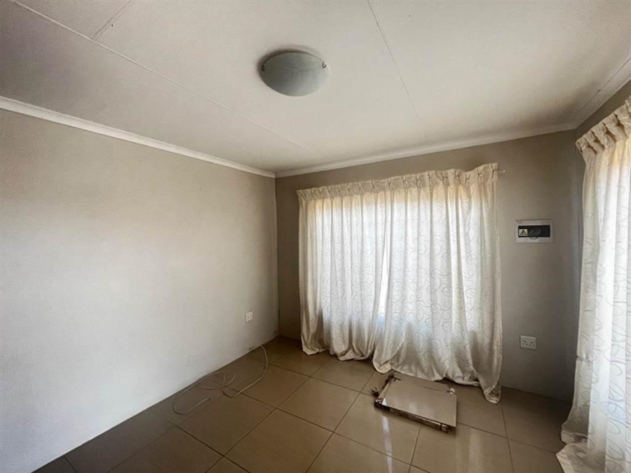 3 Bedroom Property for Sale in Soshanguve YY Gauteng