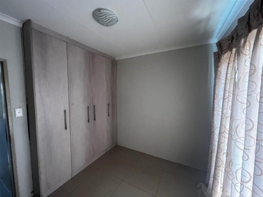 3 Bedroom Property for Sale in Soshanguve YY Gauteng