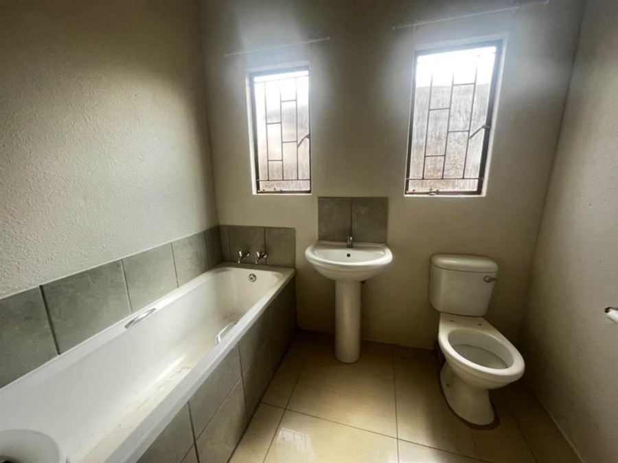 3 Bedroom Property for Sale in Soshanguve YY Gauteng