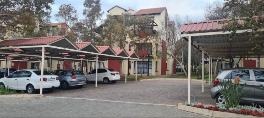 1 Bedroom Property for Sale in Oukraal Estate Gauteng