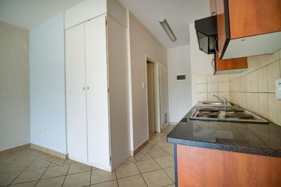 1 Bedroom Property for Sale in Oukraal Estate Gauteng