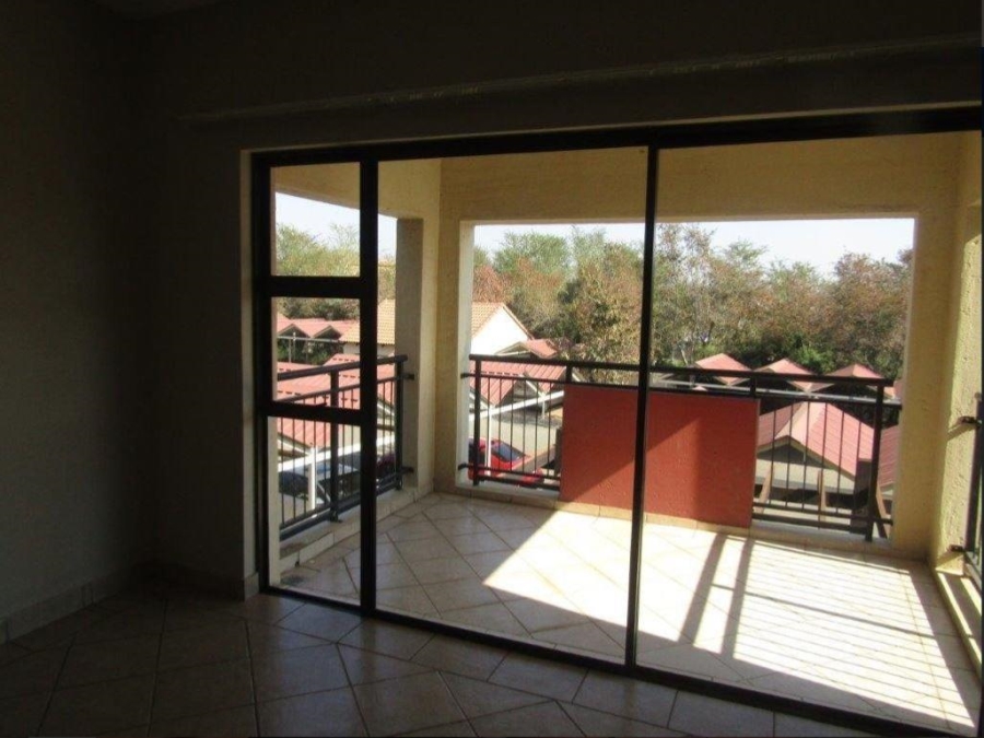 1 Bedroom Property for Sale in Oukraal Estate Gauteng