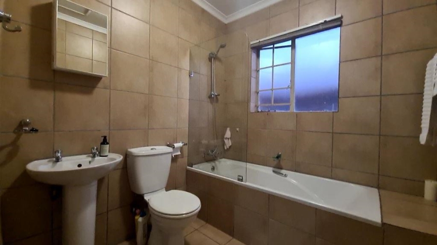 1 Bedroom Property for Sale in Newmark Estate Gauteng