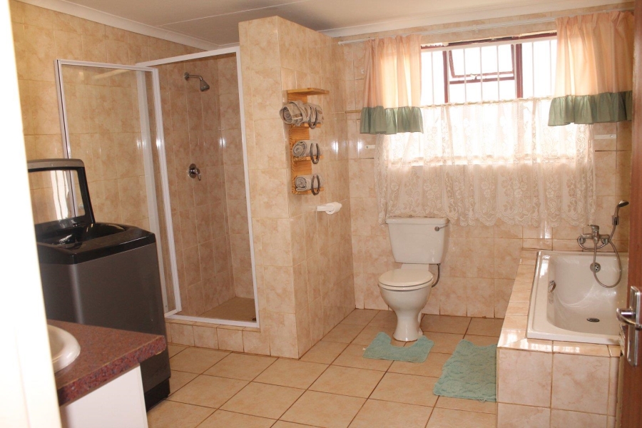 6 Bedroom Property for Sale in Valley Settlements A H Gauteng