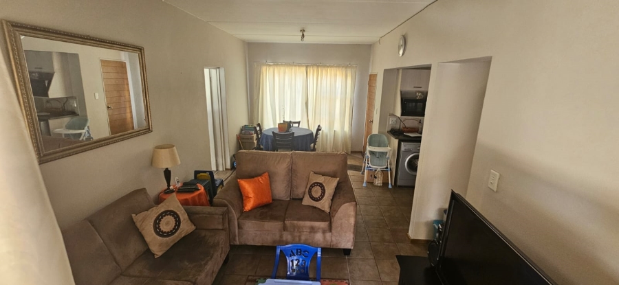 2 Bedroom Property for Sale in Honeydew Grove Gauteng