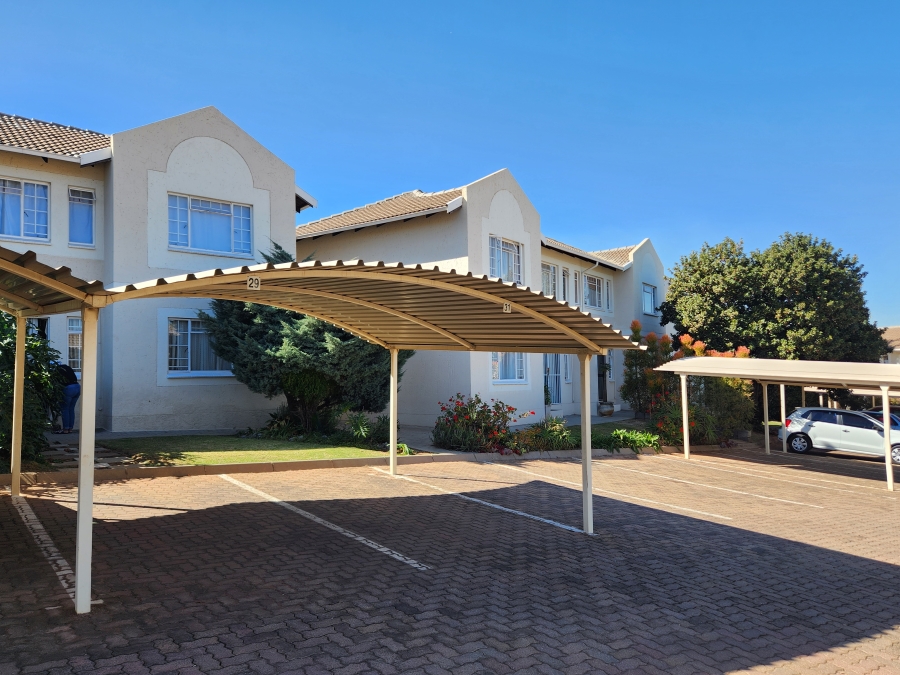 3 Bedroom Property for Sale in Sterrewag Gauteng