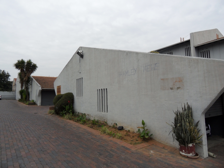 4 Bedroom Property for Sale in Bramley Park Gauteng