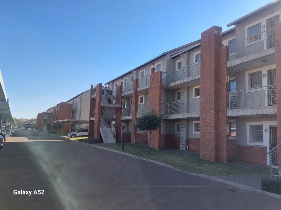 2 Bedroom Property for Sale in Monavoni Gauteng