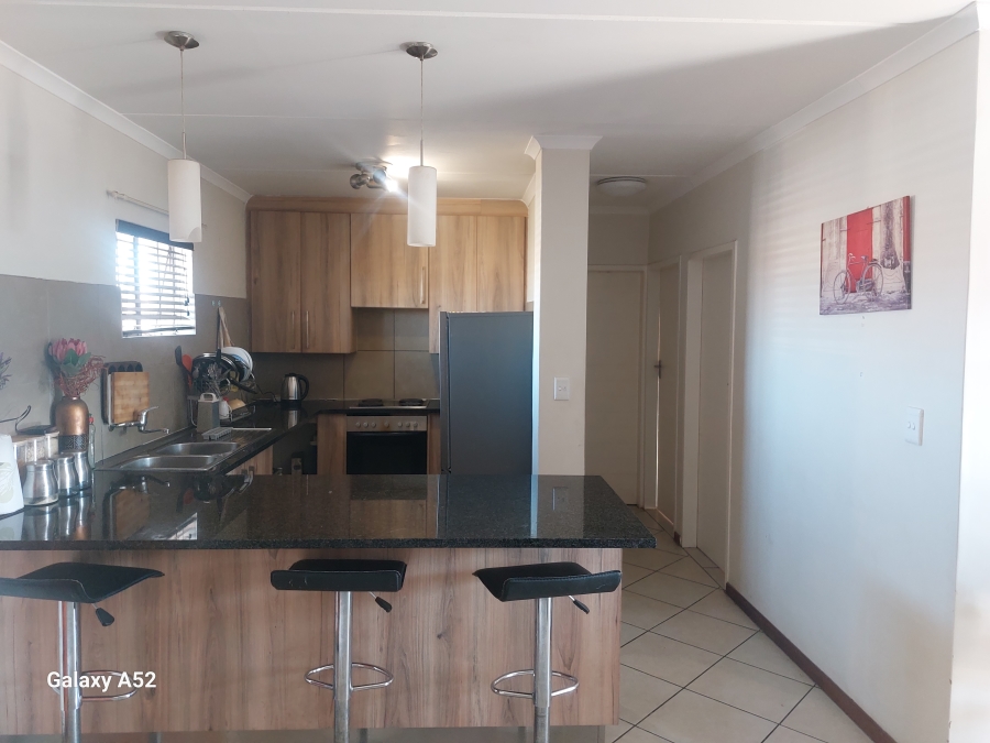 2 Bedroom Property for Sale in Monavoni Gauteng