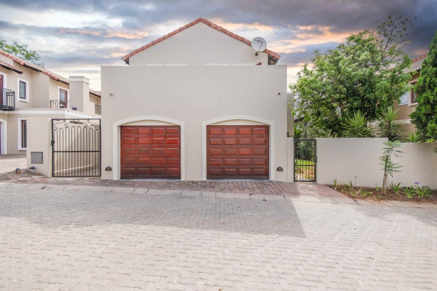 3 Bedroom Property for Sale in Barbeque Downs Gauteng