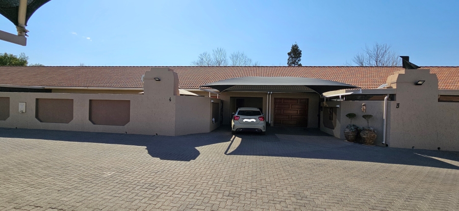 2 Bedroom Property for Sale in Three Rivers Proper Gauteng