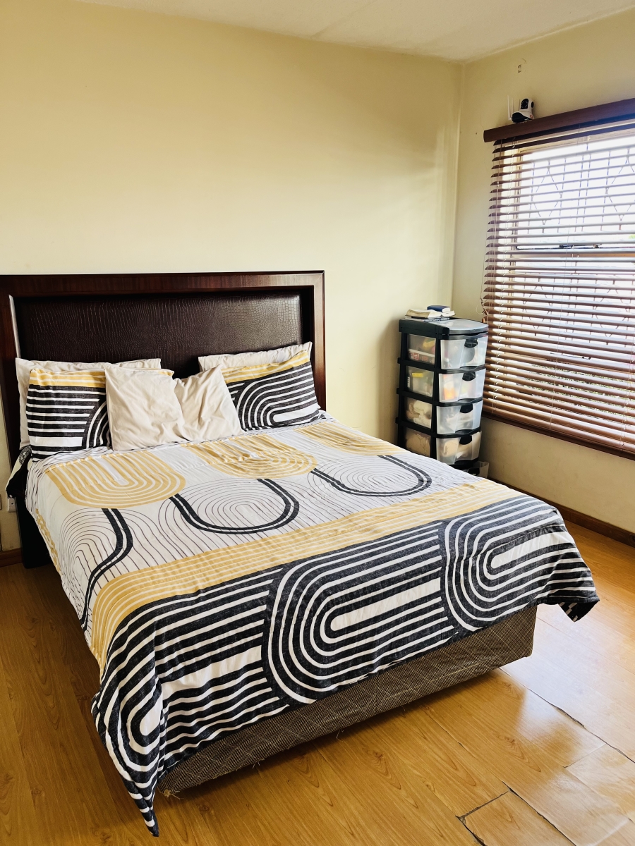 2 Bedroom Property for Sale in Buccleuch Gauteng