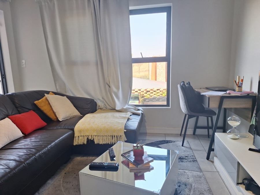 To Let 1 Bedroom Property for Rent in Waterfall Gauteng