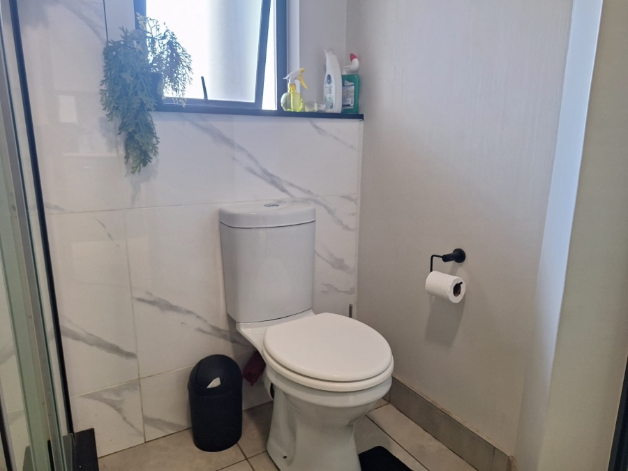 To Let 1 Bedroom Property for Rent in Waterfall Gauteng