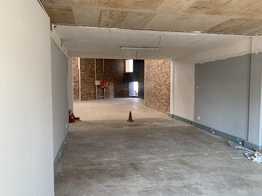 To Let commercial Property for Rent in Randjespark Gauteng