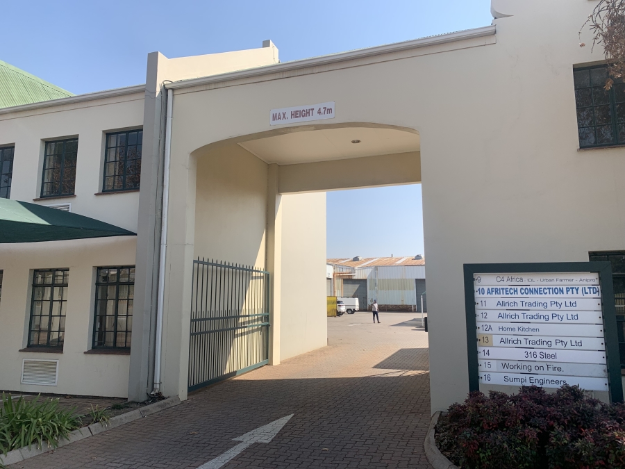 To Let commercial Property for Rent in Randjespark Gauteng