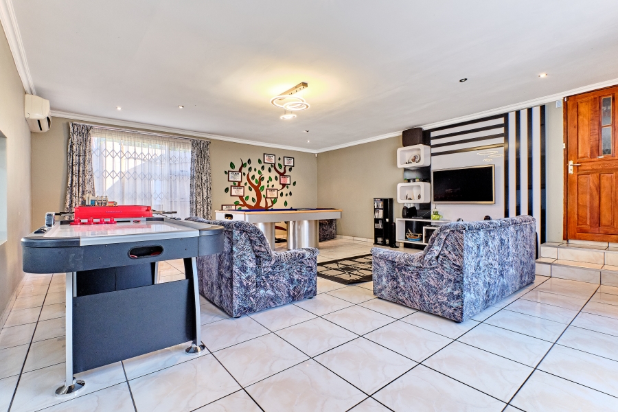 4 Bedroom Property for Sale in Observatory Gauteng