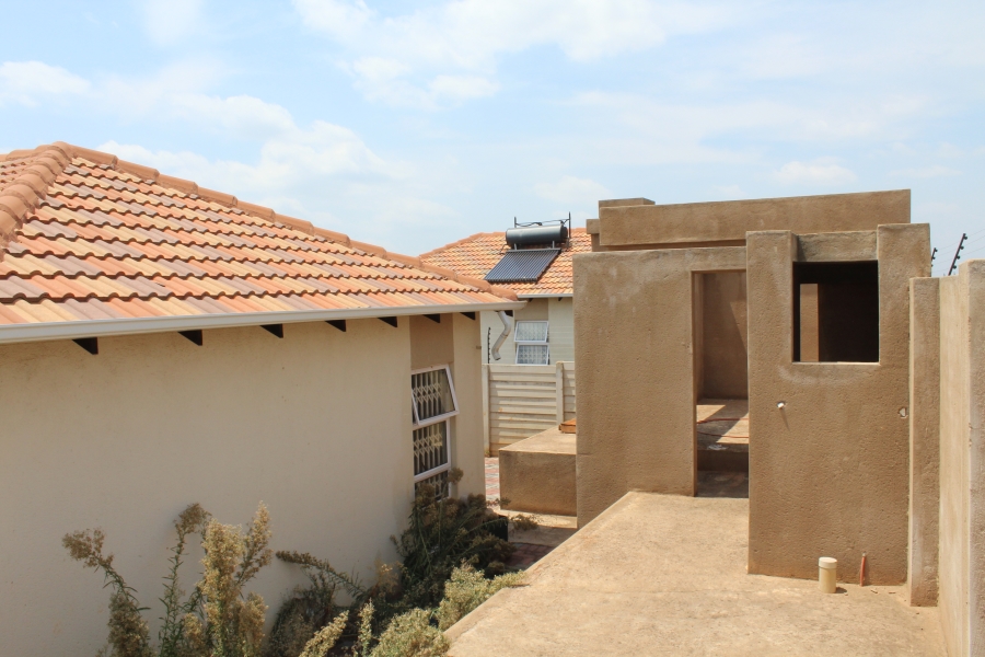 3 Bedroom Property for Sale in The Orchards Gauteng