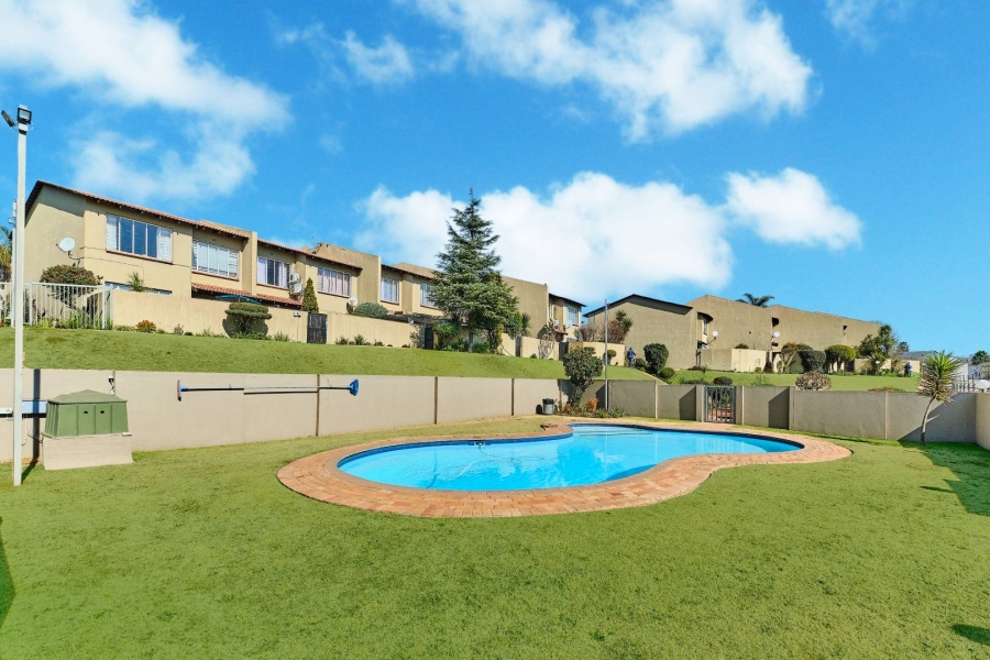 3 Bedroom Property for Sale in Corlett Gardens Gauteng