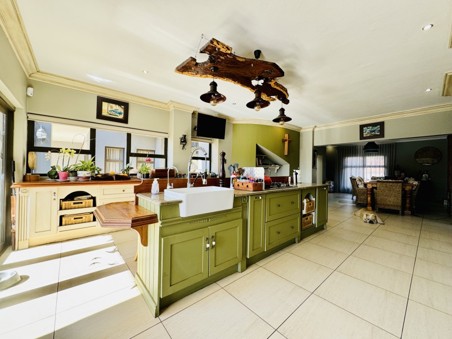 4 Bedroom Property for Sale in Roodeplaat Gauteng