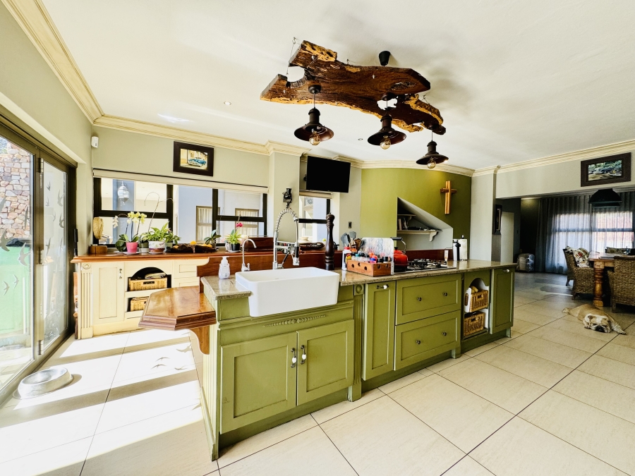 4 Bedroom Property for Sale in Roodeplaat Gauteng