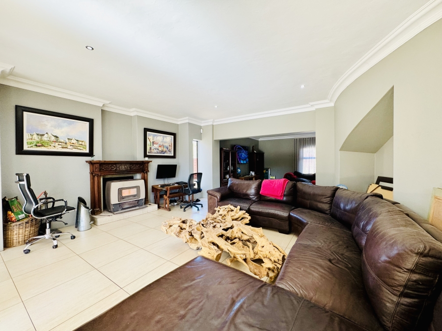 4 Bedroom Property for Sale in Roodeplaat Gauteng