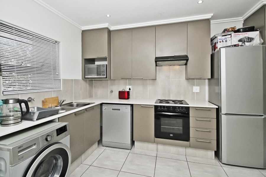 2 Bedroom Property for Sale in Sunninghill Gauteng