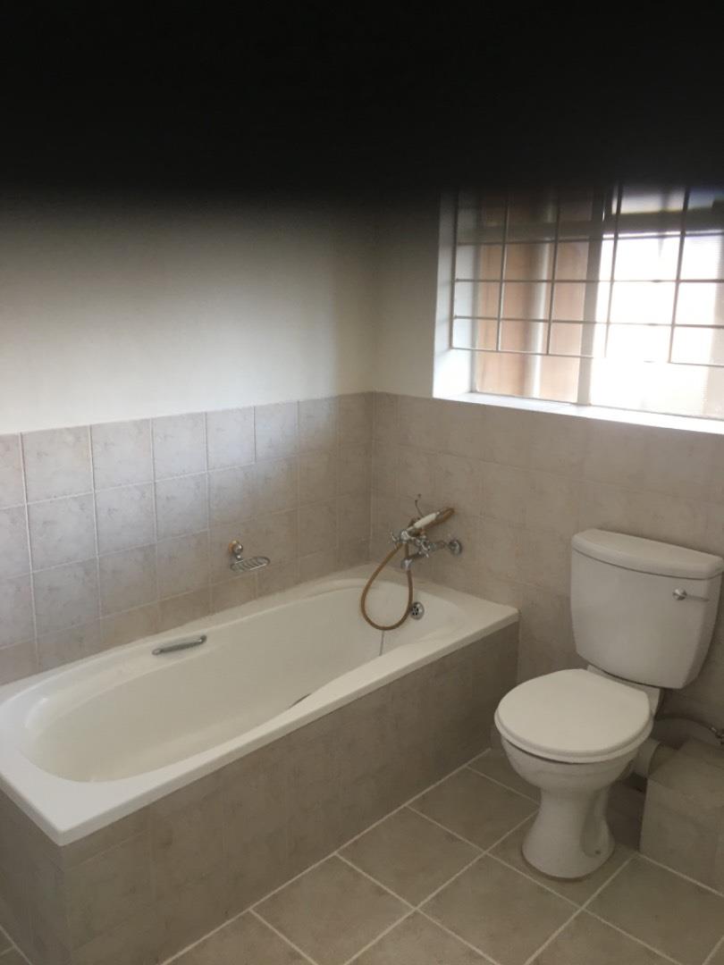 1 Bedroom Property for Sale in Illovo Gauteng