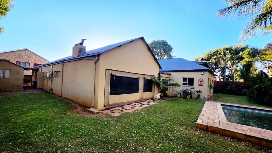 4 Bedroom Property for Sale in Eldoraigne Gauteng