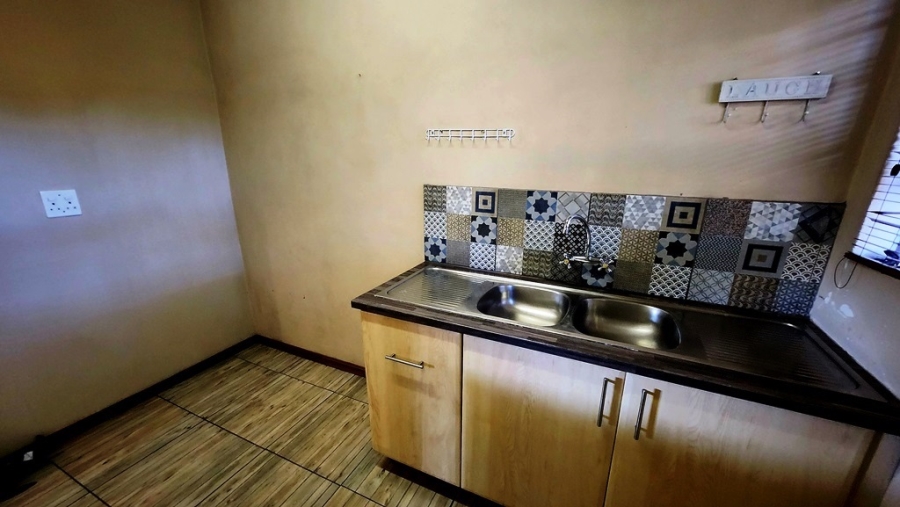 4 Bedroom Property for Sale in Eldoraigne Gauteng