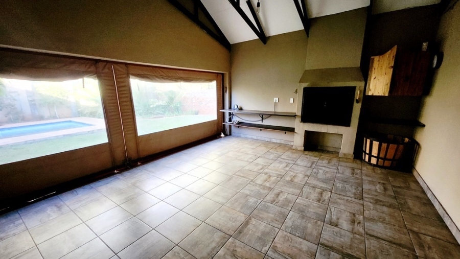 4 Bedroom Property for Sale in Eldoraigne Gauteng