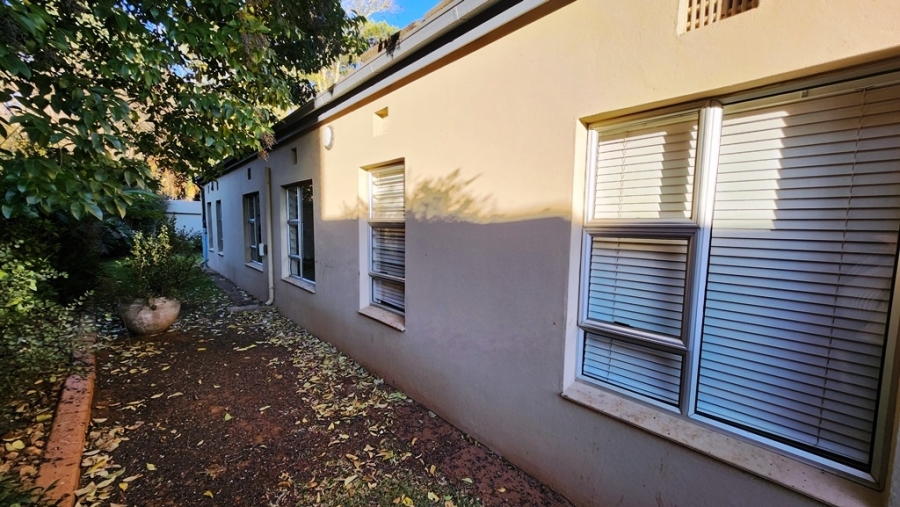 4 Bedroom Property for Sale in Eldoraigne Gauteng