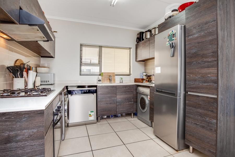 2 Bedroom Property for Sale in Petervale Gauteng